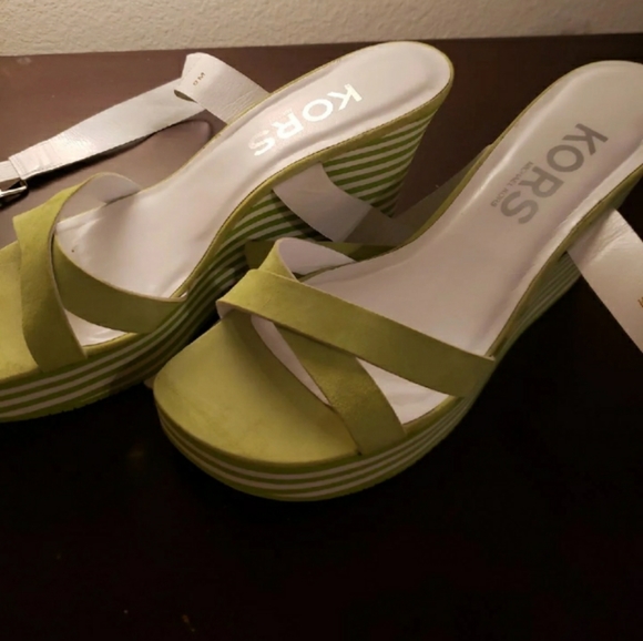 Michael Kors Sandals - Picture 4 of 7